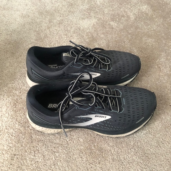 Brooks Shoes - Brooks Ghost running/walking shoes